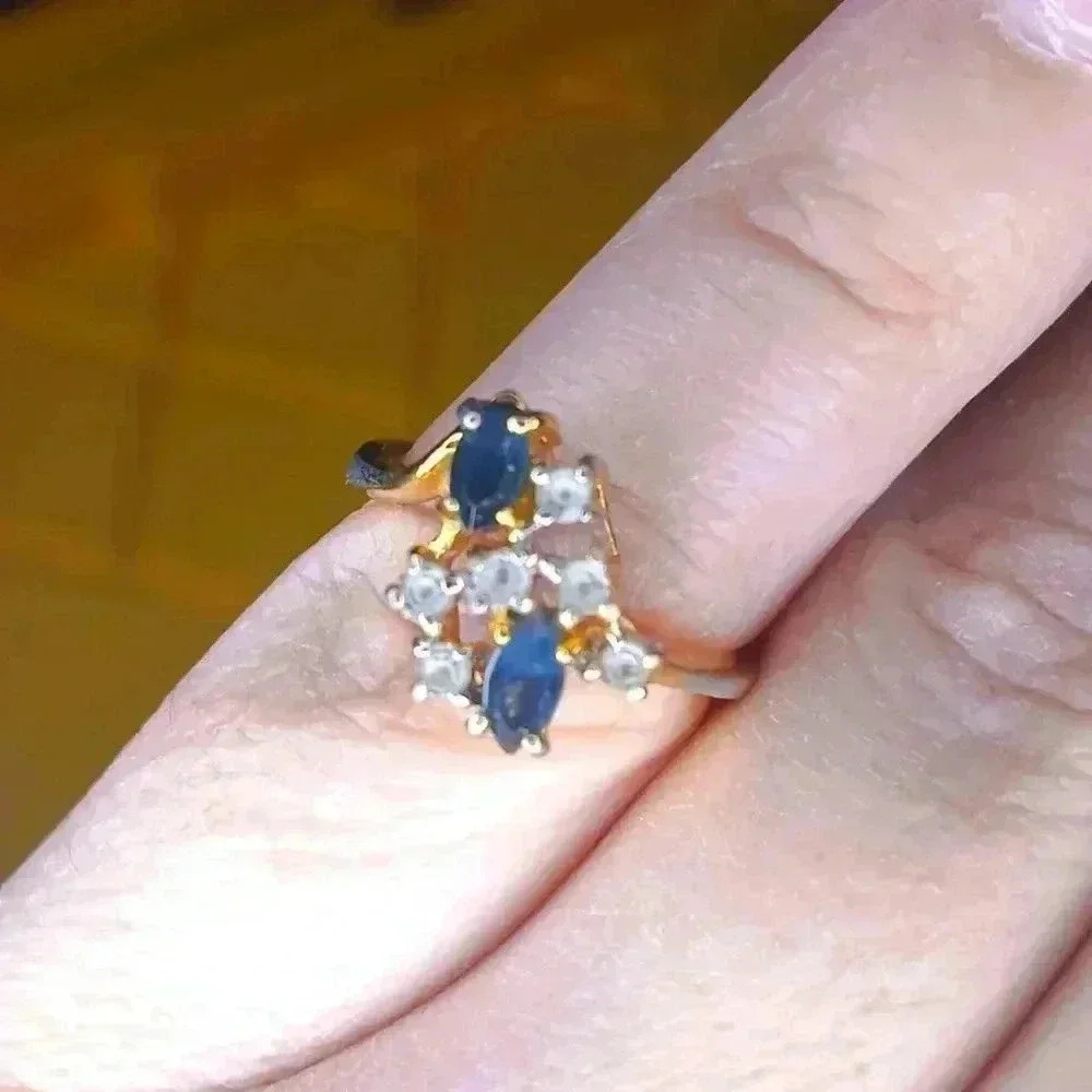 Vtg. 18K GE Oval Cut Sapphire Moissanite - Women's Size 6 - Used Con. - Picture 10 of 12